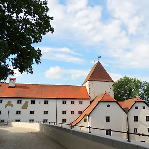 3* Gasthof Mälzerei Auf Schloss Neuburg Am